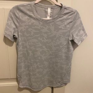 Lululemon grey camo top